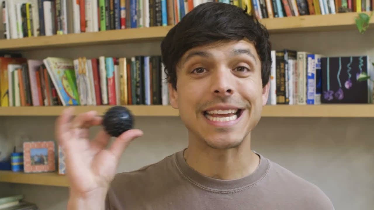 How brain processes emotions and visual fields